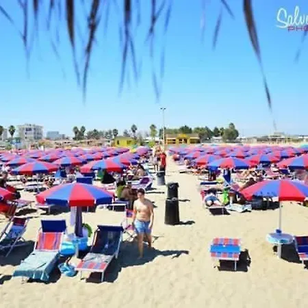 Millennium Beach Bungalow לינה וארוחת בוקר *